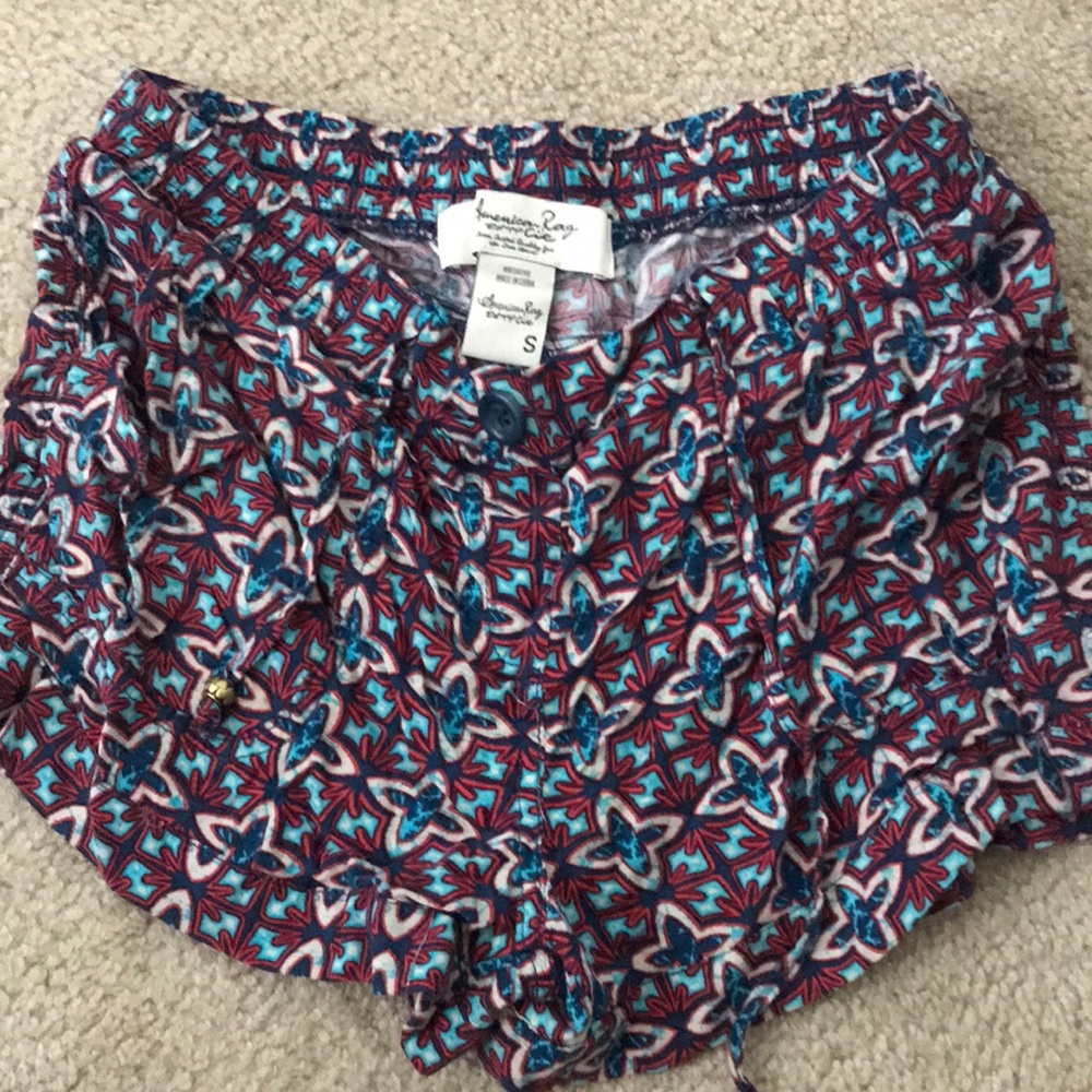 Loose shorts